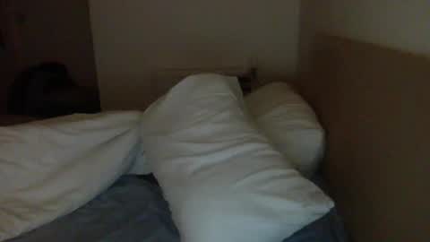 Snapshot of thomaspol chatting on October 13, 10:10 pm Tom online show from October 13, 10:10 pm