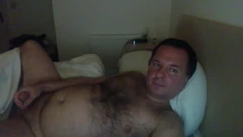 Snapshot of thomaspol chatting on May 27, 10:07 pm Tom online show from May 27, 10:07 pm