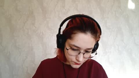 Snapshot of thomasvicknair chatting on December 14, 8:20 am Lina online show from December 14, 8:20 am