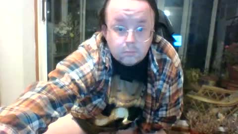 Snapshot of thomsam88 chatting on October 6, 1:14 am Thomsam88 check out my bio for loads of hot videos mmmmmmmmmm online show from October 6, 1:14 am