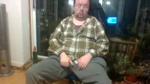 Thomsam88 check out my bio for loads of hot videos mmmmmmmmmm online show from December 4, 2:21 am