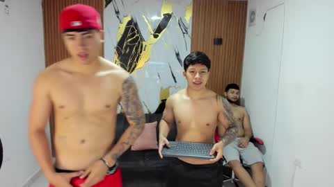 Snapshot of thomson_hot01 chatting on October 4, 5:27 am thomson_hot01 online show from October 4, 5:27 am