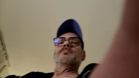 Snapshot of thomster1972good chatting on January 18, 2:26 am Tom online show from January 18, 2:26 am