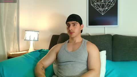 Snapshot of thomylov chatting on September 10, 4:23 am thomylov online show from September 10, 4:23 am