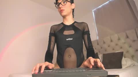 Thomy T online show from September 10, 3:45 pm