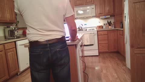 Snapshot of thongguy2021 chatting on January 30, 11:24 pm thongguy 2021 online show from January 30, 11:24 pm