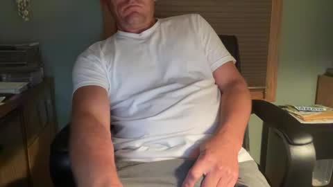 Snapshot of thongguy2021 chatting on September 15, 4:23 am thongguy 2021 online show from September 15, 4:23 am