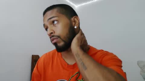 Snapshot of thonymaster chatting on February 23, 3:24 am thonyy online show from February 23, 3:24 am