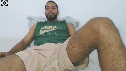 Snapshot of thonymaster chatting on February 24, 3:44 am thonyy online show from February 24, 3:44 am