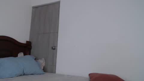 Snapshot of thonymaster chatting on December 4, 2:21 am thonyy online show from December 4, 2:21 am