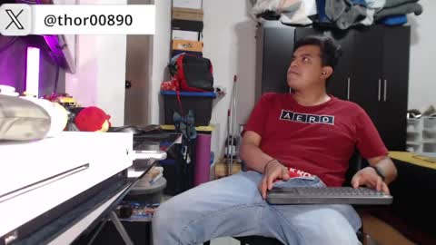 thor0200 online show from March 30, 6:03 am