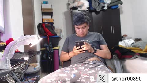 thor0200 online show from April 8, 7:58 pm