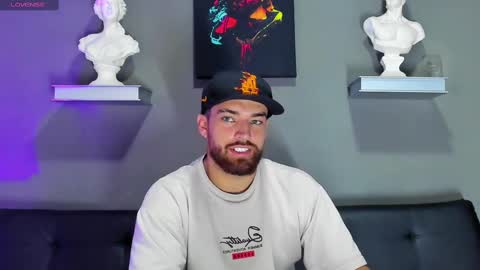 thor_evans online show from October 2, 12:06 am