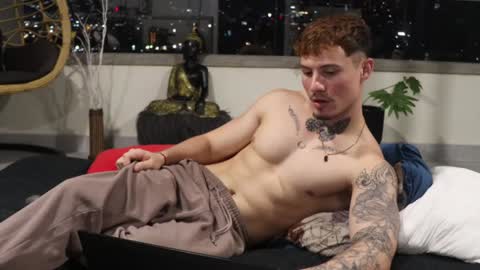 Sebastian online show from December 2, 4:42 am