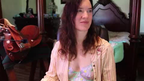 ThornburyRose online show from March 12, 7:09 pm