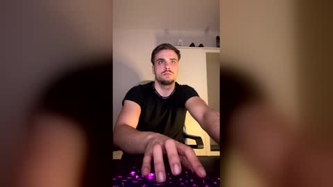 thorodinson03 online show from March 18, 12:25 am