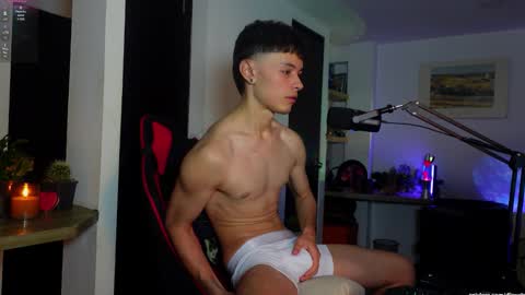   L e a n d e r   25OFF ON MY OF online show from February 27, 2:22 am