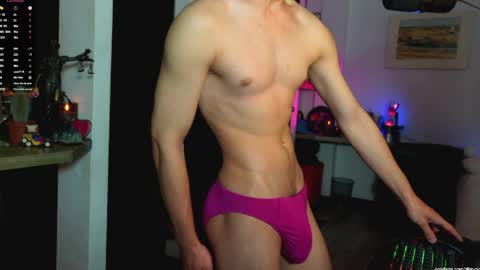 Snapshot of thoroughbredxx chatting on May 15, 3:41 pm L e a n d e r 25OFF ON MY OF online show from May 15, 3:41 pm
