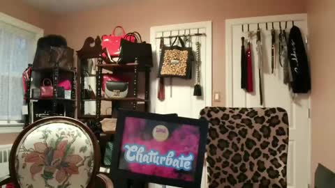 Snapshot of thottygodmother chatting on May 24, 12:04 am ThottyGodmother online show from May 24, 12:04 am