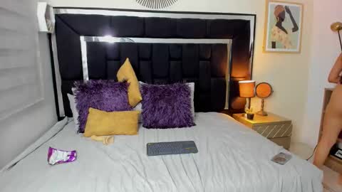 thriana online show from April 21, 2:15 am