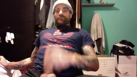 Snapshot of throatfucker2000 chatting on December 19, 5:18 pm throatfucker2000 online show from December 19, 5:18 pm