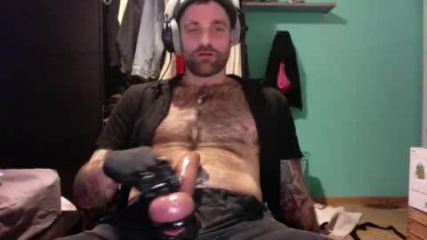 Snapshot of throatfucker2000 chatting on February 1, 7:05 am throatfucker2000 online show from February 1, 7:05 am