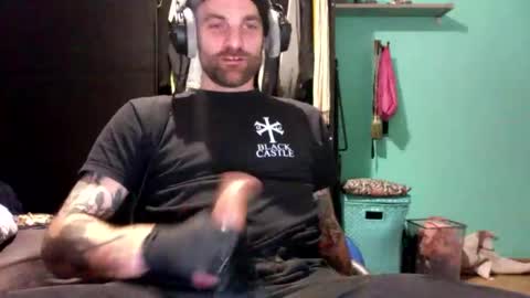 Snapshot of throatfucker2000 chatting on February 14, 7:07 am throatfucker2000 online show from February 14, 7:07 am