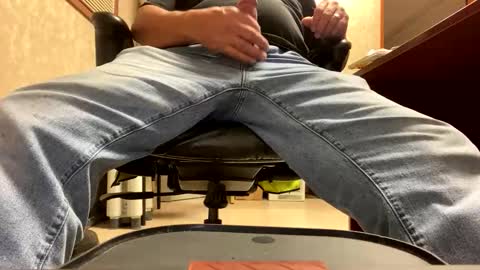 Snapshot of throbbing_jim chatting on November 15, 2:46 pm Jim online show from November 15, 2:46 pm