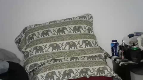 thrustinjustin808 online show from February 25, 6:17 pm