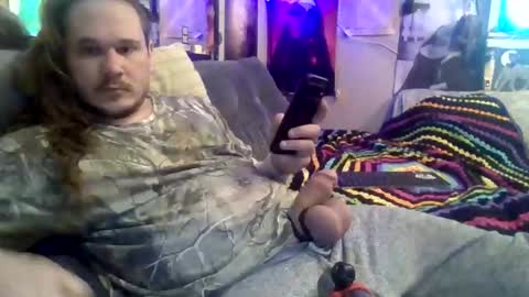 thunder8u42 online show from April 19, 5:56 pm