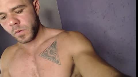 Snapshot of thybautsenses chatting on October 21, 7:36 pm thybautsenses online show from October 21, 7:36 pm