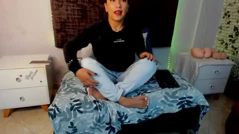 Snapshot of thyra_coral chatting on April 7, 3:29 am thyra coral online show from April 7, 3:29 am