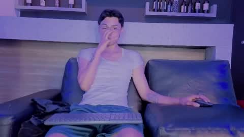 Snapshot of tian_sex chatting on May 18, 3:24 am online show from May 18, 3:24 am