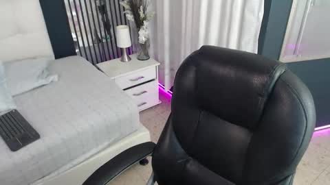 LIA online show from February 17, 12:12 pm