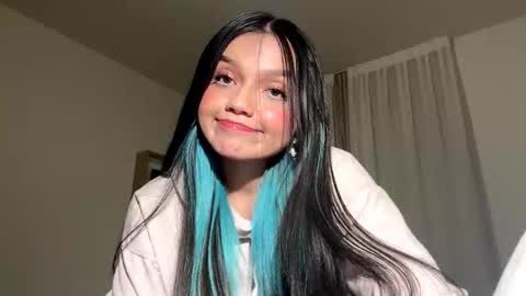 Tiana Le online show from February 19, 1:01 am