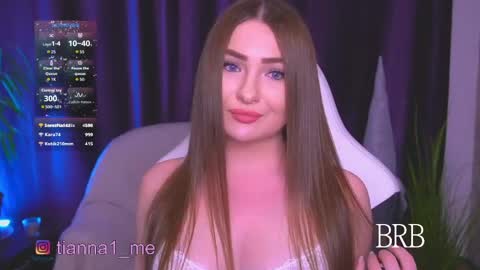 Snapshot of tianna_me chatting on April 14, 1:50 pm tianna_me online show from April 14, 1:50 pm
