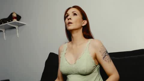 Snapshot of tiannarae chatting on September 17, 2:46 am TIANNA online show from September 17, 2:46 am