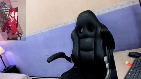 Snapshot of tiara_latina chatting on April 30, 12:28 am Tiara online show from April 30, 12:28 am
