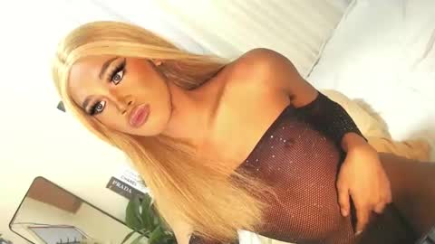 Sam online show from December 28, 2:01 am