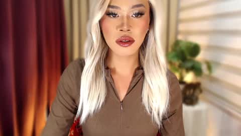 Sam online show from February 24, 6:50 pm