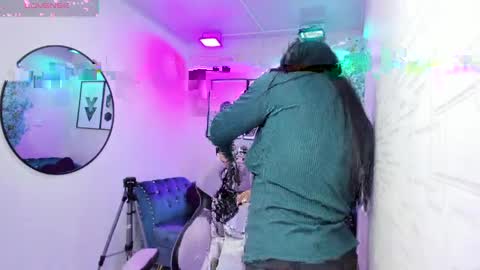 Tiara  online show from April 9, 3:17 am