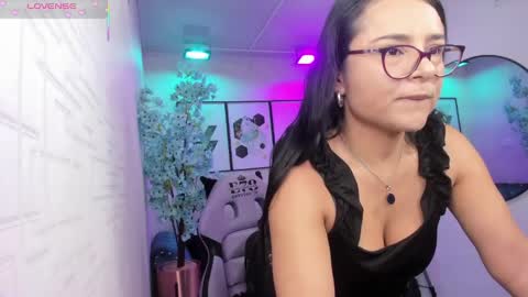 Tiara  online show from April 22, 3:09 am