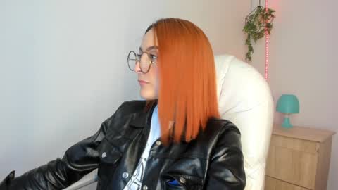 Tiarha online show from December 23, 1:18 am