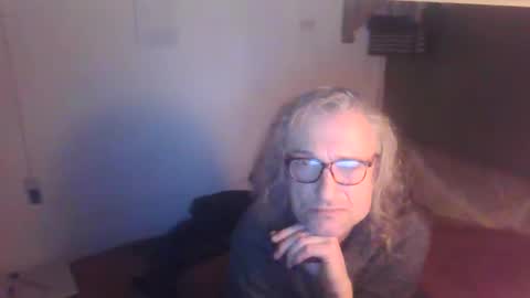 tiddles12345 online show from February 20, 2:19 am