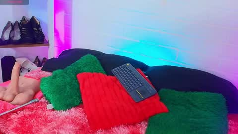 Tifanny Nails  online show from April 21, 12:55 pm