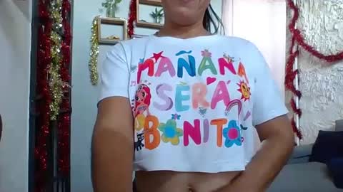 Snapshot of tifannylovesquirt chatting on December 17, 8:43 pm Tifany online show from December 17, 8:43 pm