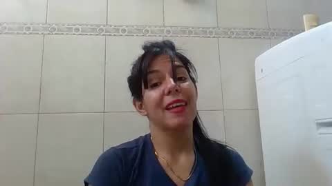 Snapshot of tifannylovesquirt chatting on December 27, 6:31 pm Tifany online show from December 27, 6:31 pm