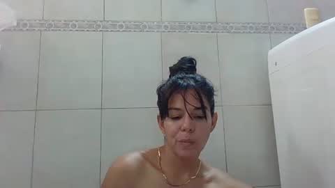 Snapshot of tifannylovesquirt chatting on December 30, 9:40 pm Tifany online show from December 30, 9:40 pm