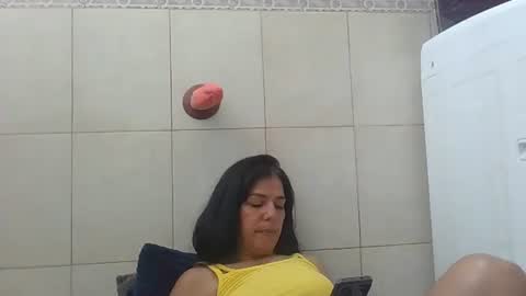 Snapshot of tifannylovesquirt chatting on January 7, 6:03 pm Tifany online show from January 7, 6:03 pm