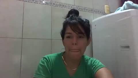 Snapshot of tifannylovesquirt chatting on January 8, 10:27 pm Tifany online show from January 8, 10:27 pm